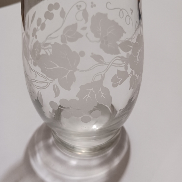 Ivy design Etched Glass Vase - Picture 2 of 4